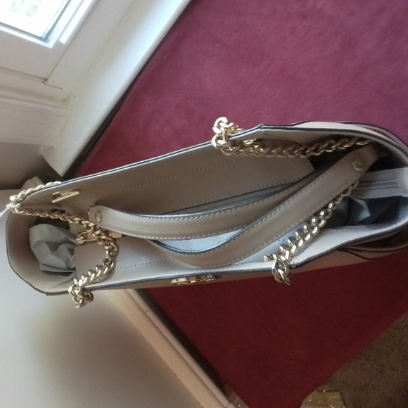 Michael Kors Blush Cream w/Gold Chains/Accents NEW🥰Excellent - Picture 10 of 10